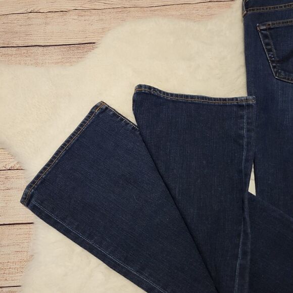 NWOT AG Adriano Goldschmied The Jessie Curvy Boot Fit Jeans - Picture 8 of 8